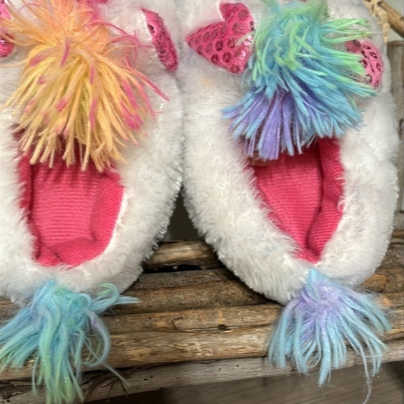 EUC 2 PAIR TODDLER 7/8 SEQUIN HORN UNICORN AND PINK FURRY MONSTER FEET SLIPPERS - Picture 8 of 9